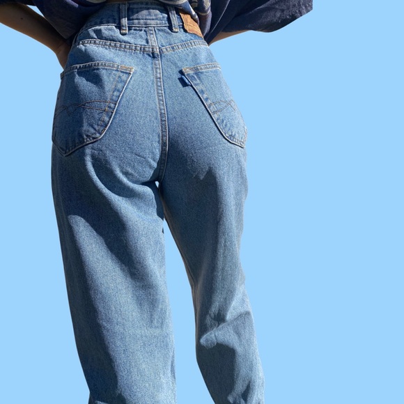 Vintage High Rise Jeans - Picture 3 of 10